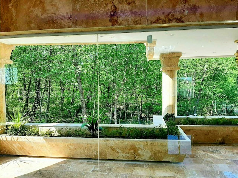 عکس اصلی شماره 3 - فروش ویلا جنگلی استخردار در ورازده