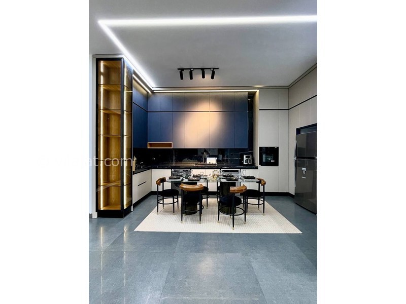 عکس اصلی شماره 3 - فروش ویلای مدرن منطقه برند چلندر 