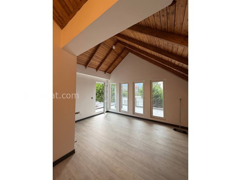 عکس اصلی شماره 8 - فروش ویلا در نوشهر چسبیده به جنگل